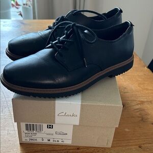 Clarks Women’s Black Leather Oxfords